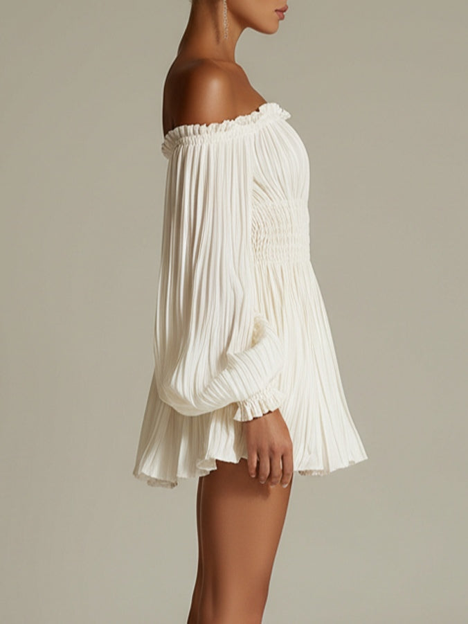 Candide | Bela kratka obleka z golimi rameni in nabranim pasom