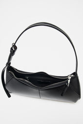 Crossbody kabelka v tvare polmesiaca