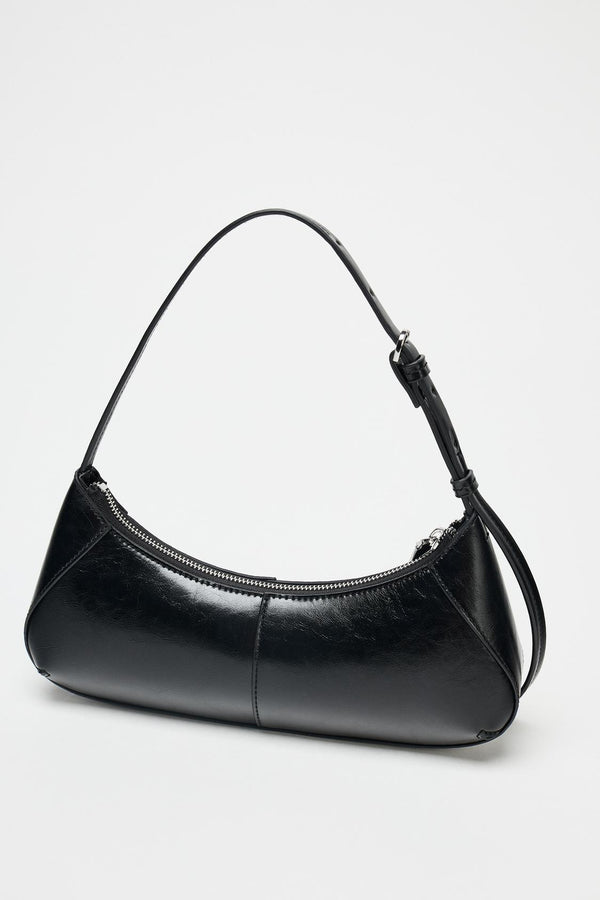 Crossbody kabelka v tvare polmesiaca