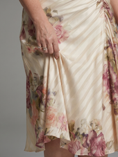 Henriqueta | Vestido Midi Traçado com Mangas Esvoaçantes