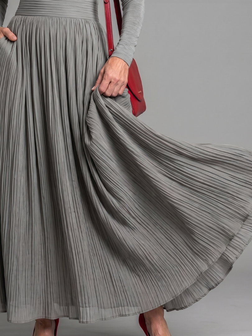 Diana | Vestido Midi de Gola Alta e Manga Comprida