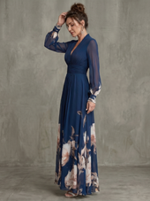 Dalila | Vestido Comprido Plissado com Barra Floral