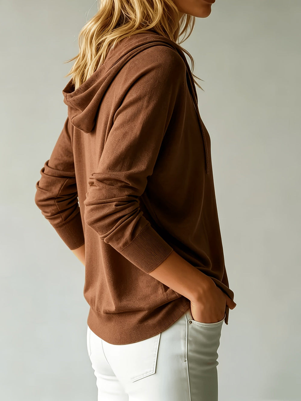 Camilla | Jopica s kapuco in gumbi – kapučino