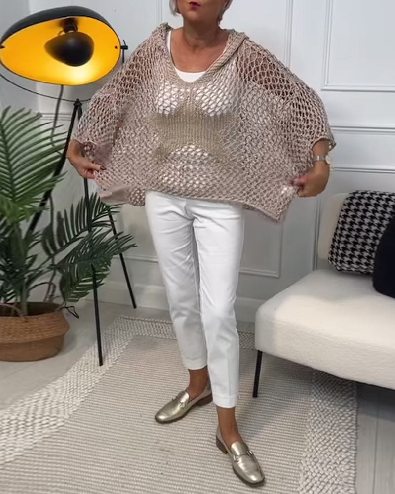 Enobarvni pulover s kapuco in zvezdastim izrezom