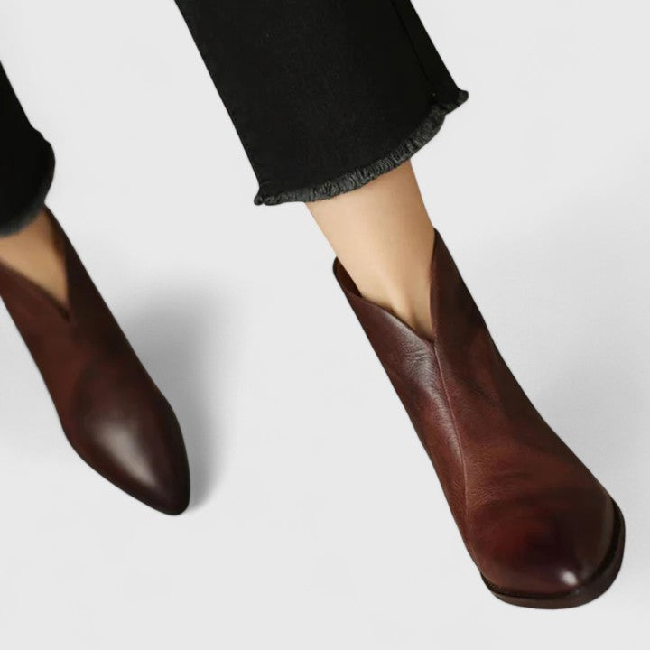 Camila | Botim Elegante com Salto Baixo