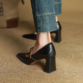Sapatos de Salto Marleon em Couro