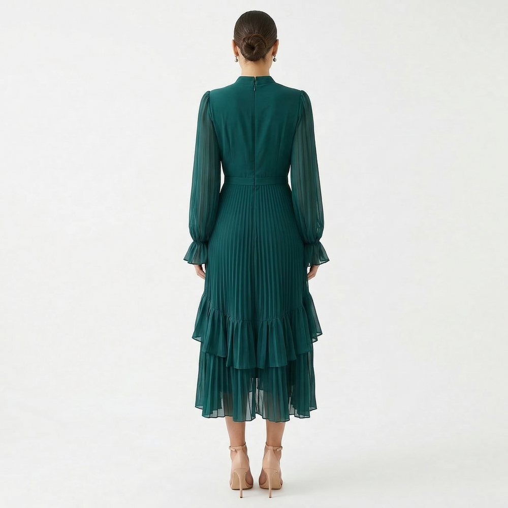 Mariana - Vestido Plissado com Mangas Fluídas e Folhos Assimétricos