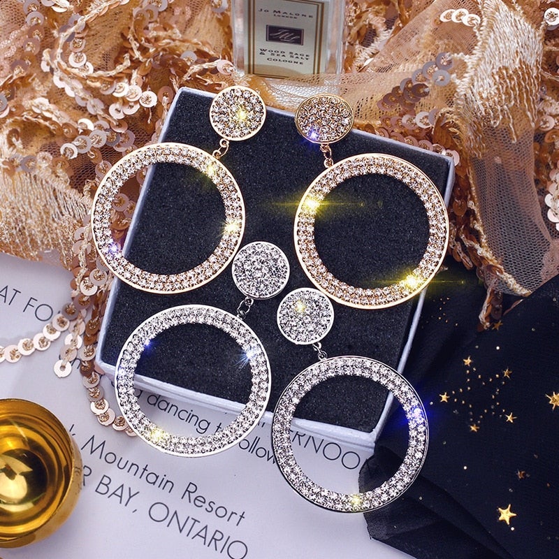 Gold- und Silber-Zirkonia-Ohrringe