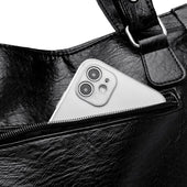 Hladká crossbody kabelka s priestranným tvarom