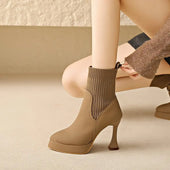 Eugénia - Botas com plataforma, Conforto e Elegância Feminina