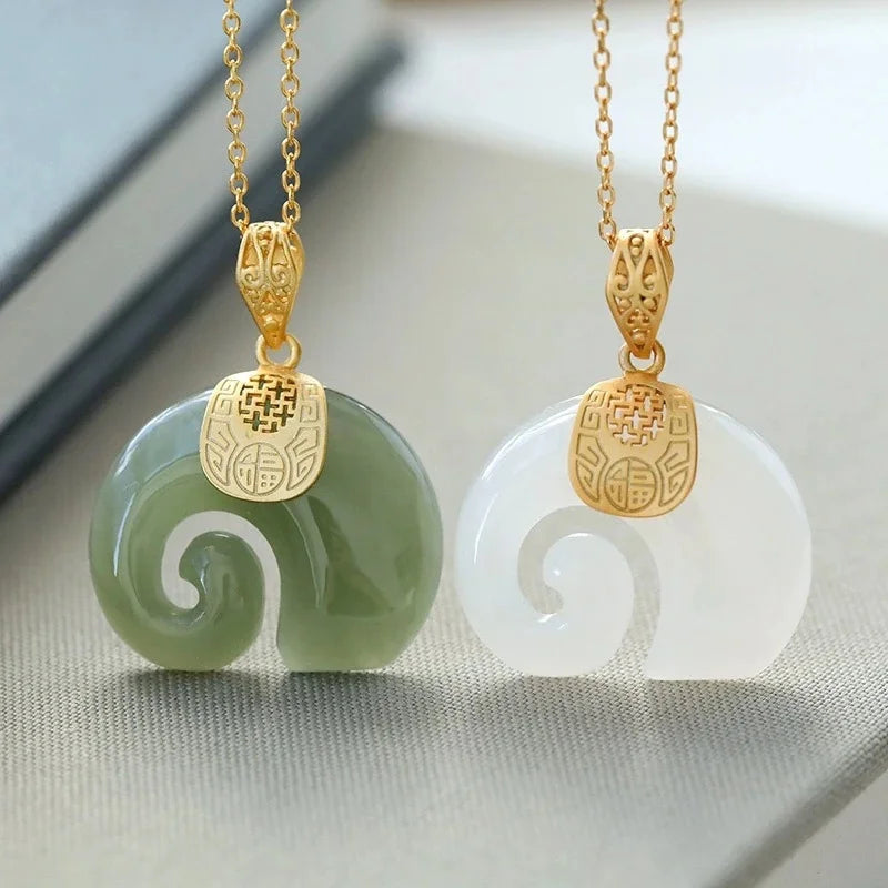 Piedade | Colar Elefante em Jade