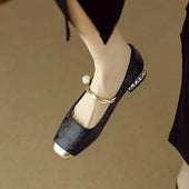 Daisy | Mary Janes