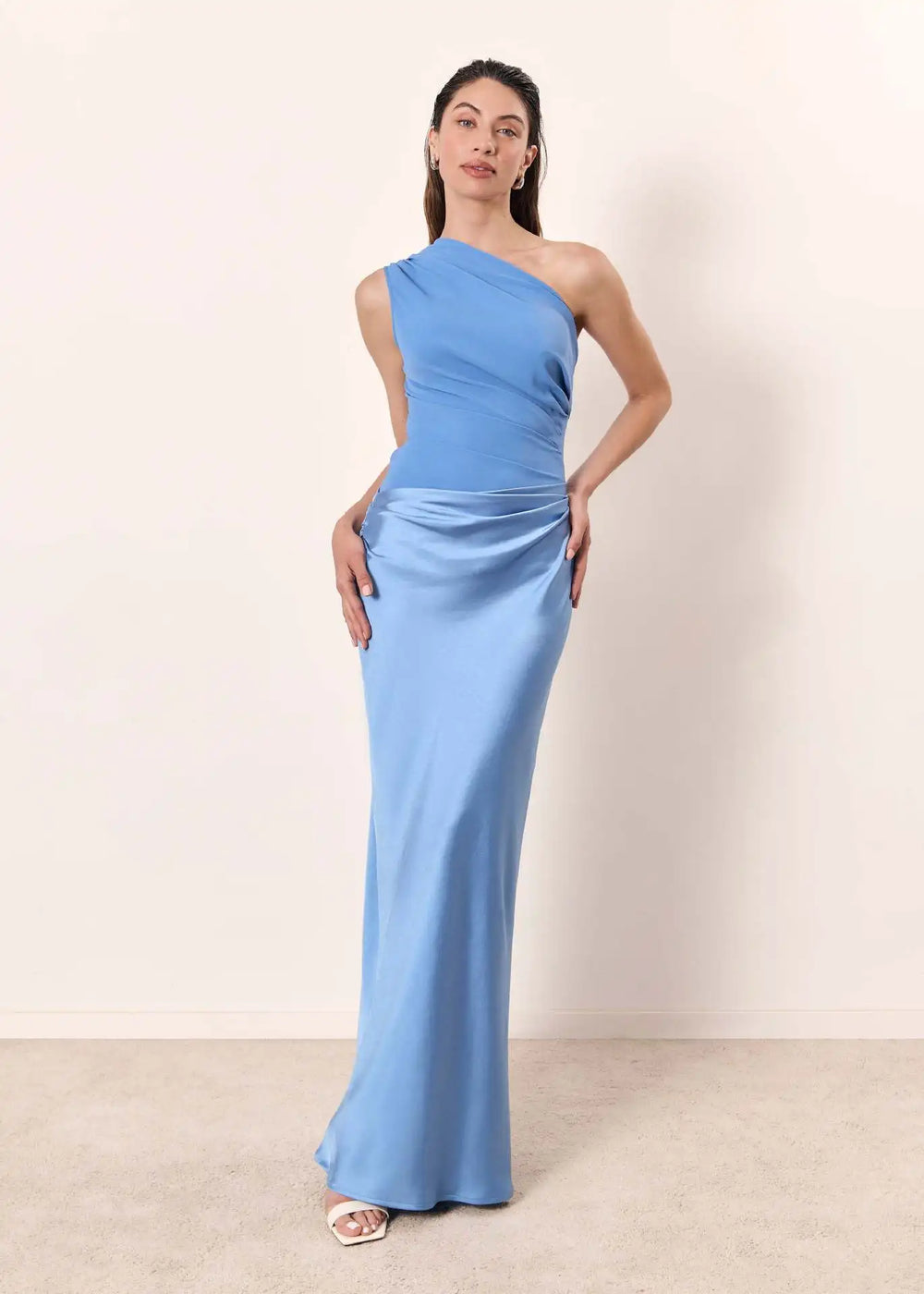 Helena | Vestido Comprido de Um Ombro