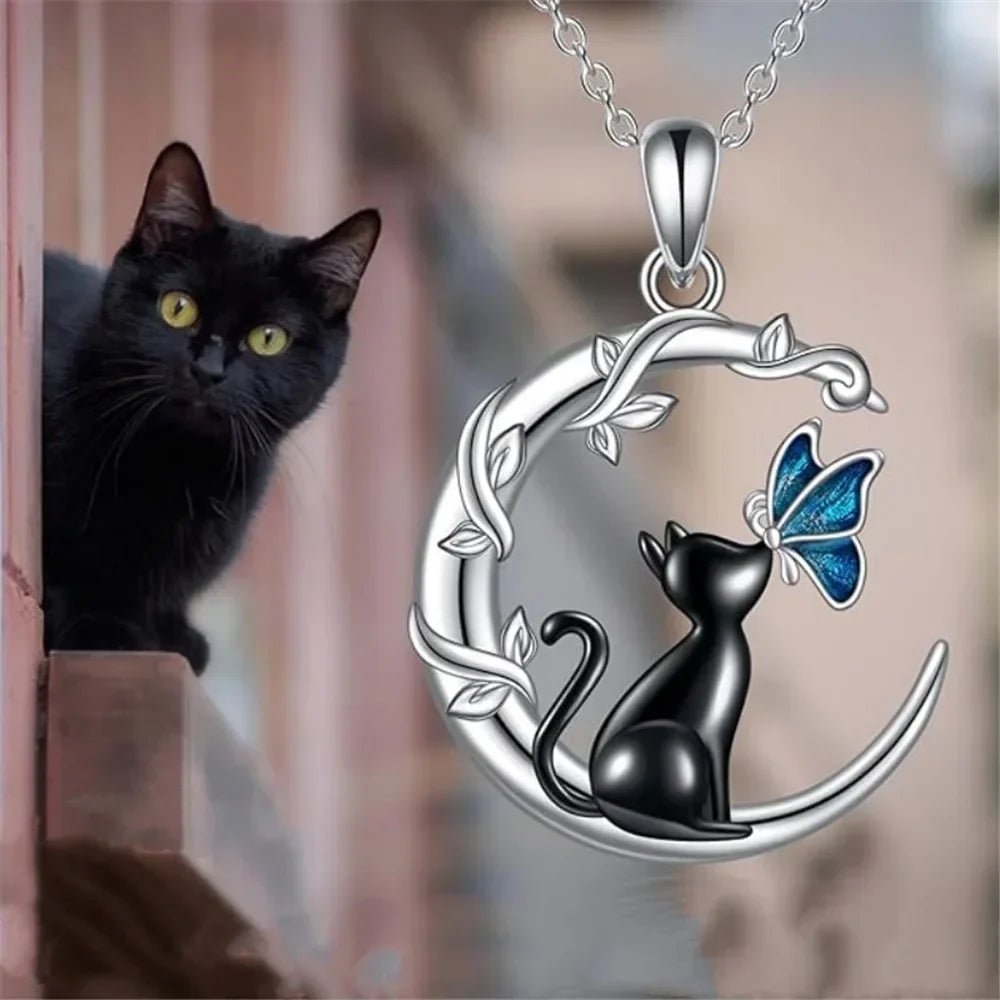 Sandra | Colar Gato na Lua com Borboleta