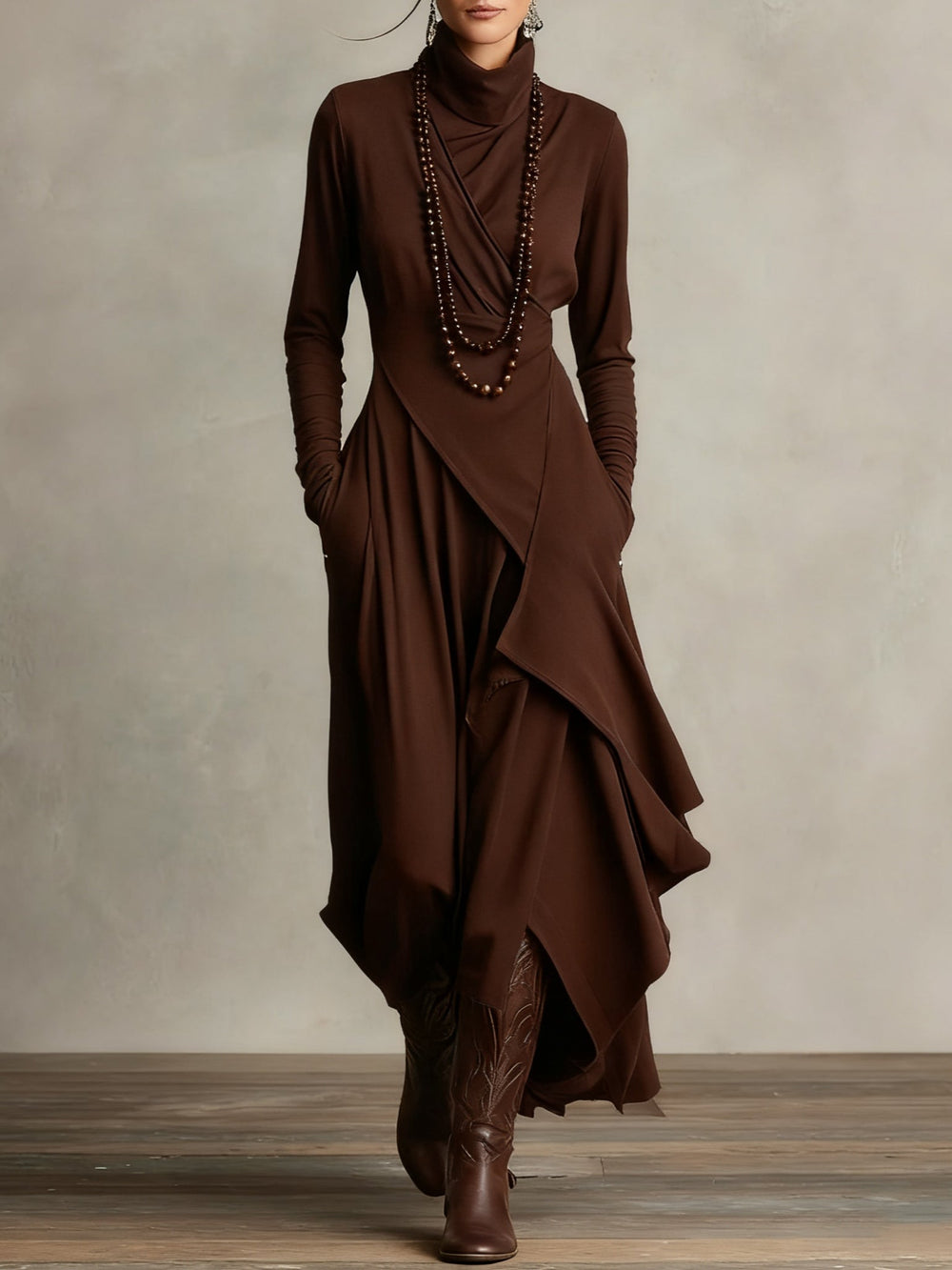 Domitila | Vestido Comprido Assimétrico com Gola Alta