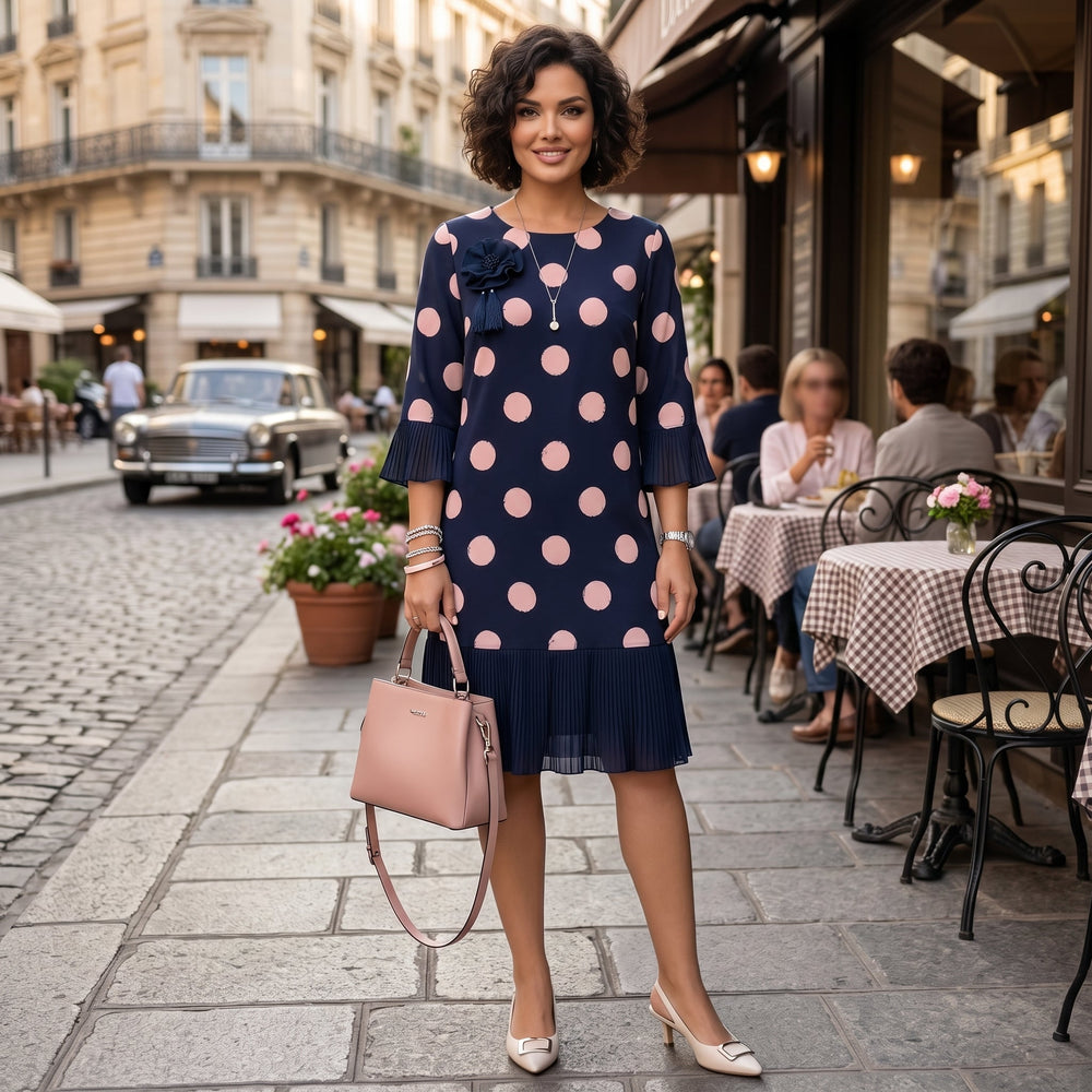 Clara - Vestido Azul Marinho às Bolinhas com Detalhe de Folhos