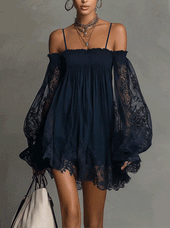 Nádia - Vestido mini com ombros à mostra e renda