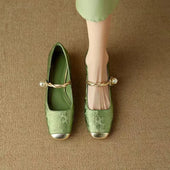 Daisy | Mary Janes
