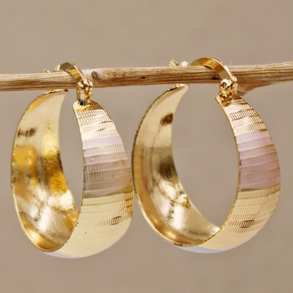 Anspruchsvolle Luxus Gold Ohrringe