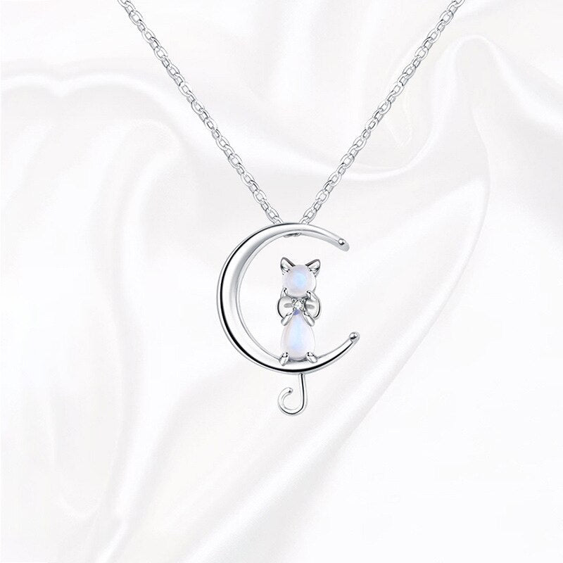 Esmeralda | Colar Gato na Lua com Pedra da Lua