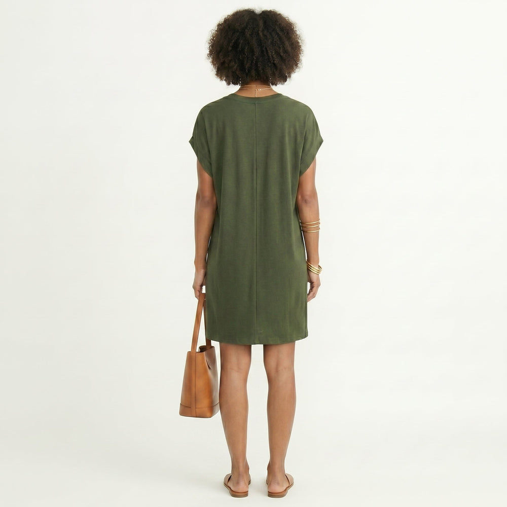 Camila - Vestido Curto Fluído com Decote em V Trabalhado
