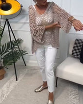 Enobarvni pulover s kapuco in zvezdastim izrezom