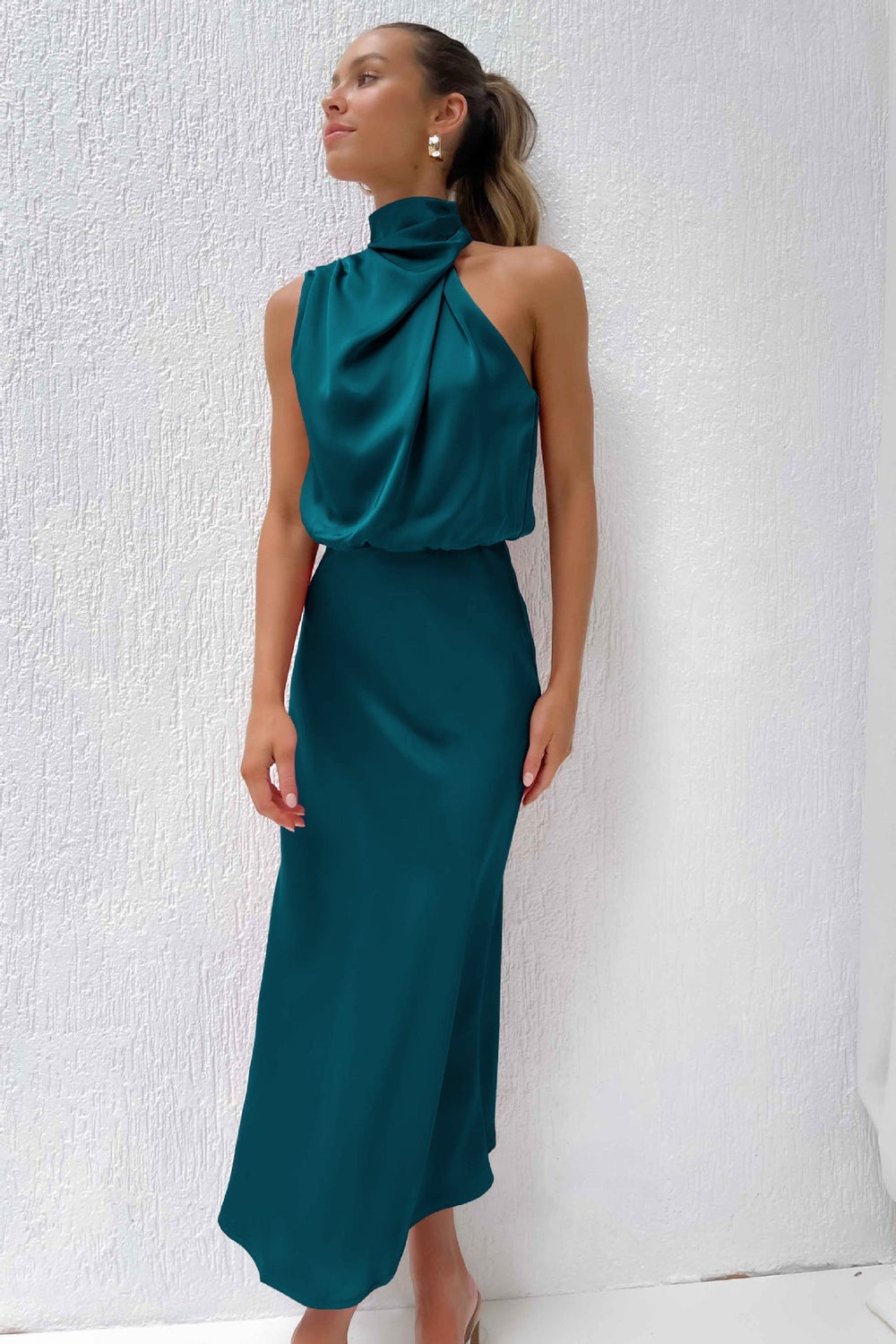Emanuela | Vestido Comprido Drapeado com Decote Halter