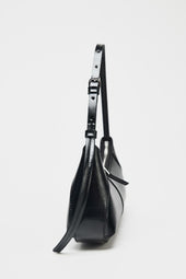 Crossbody kabelka v tvare polmesiaca