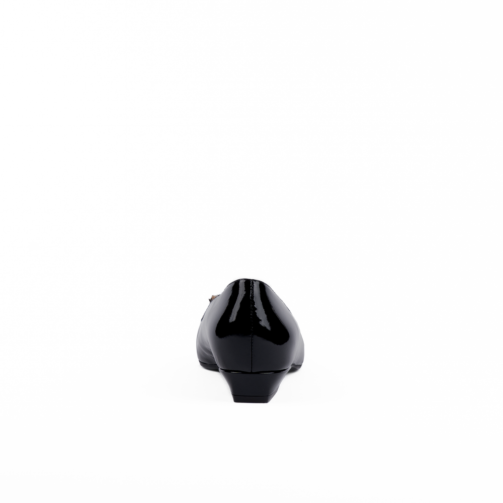 Lola Leo Preto
