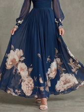 Dalila | Vestido Comprido Plissado com Barra Floral