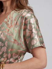 Marta | Vestido Midi Estampado com Torção na Cintura
