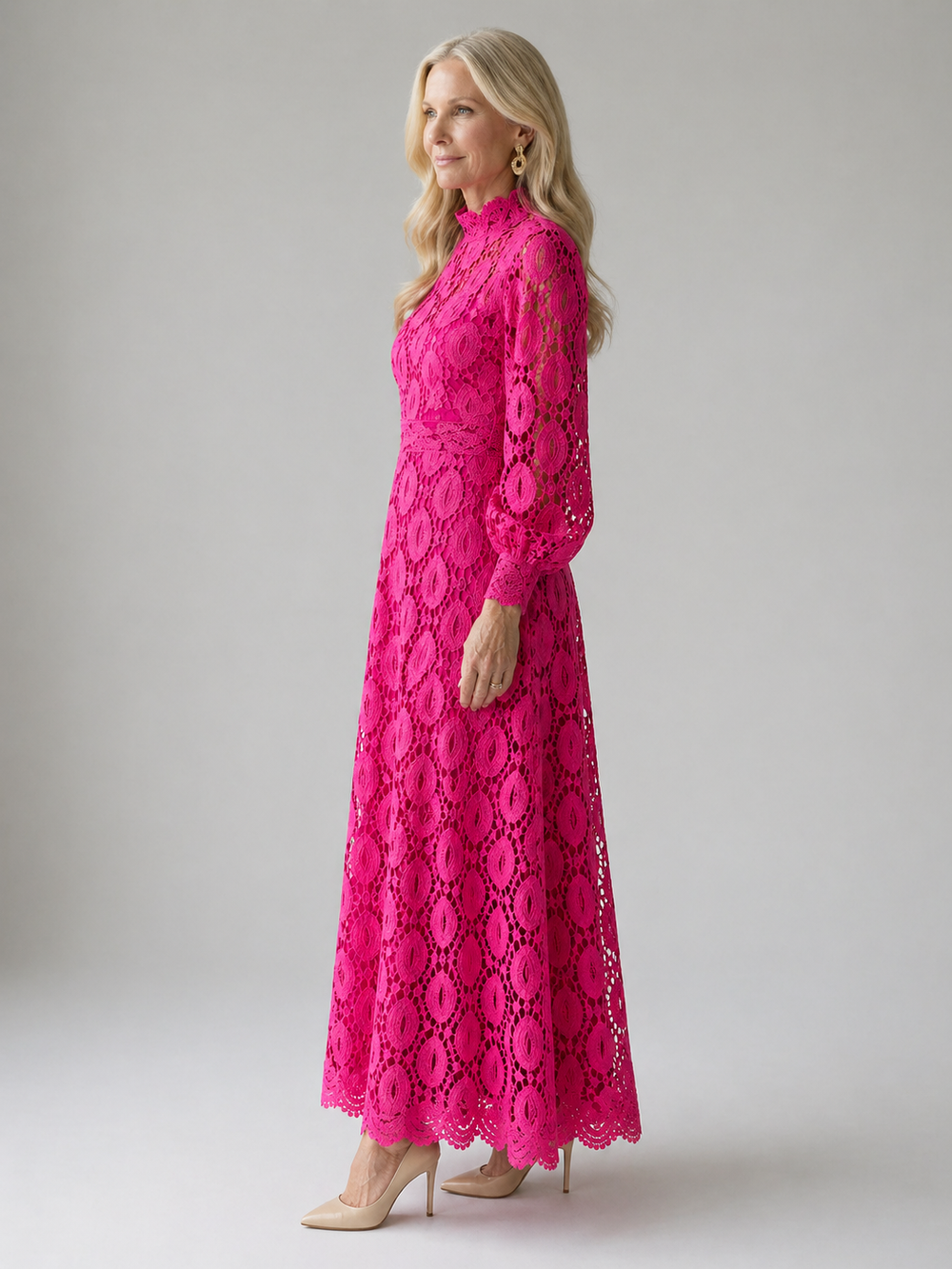 Camélia | Vestido Midi de Renda com Recorte Ondulado