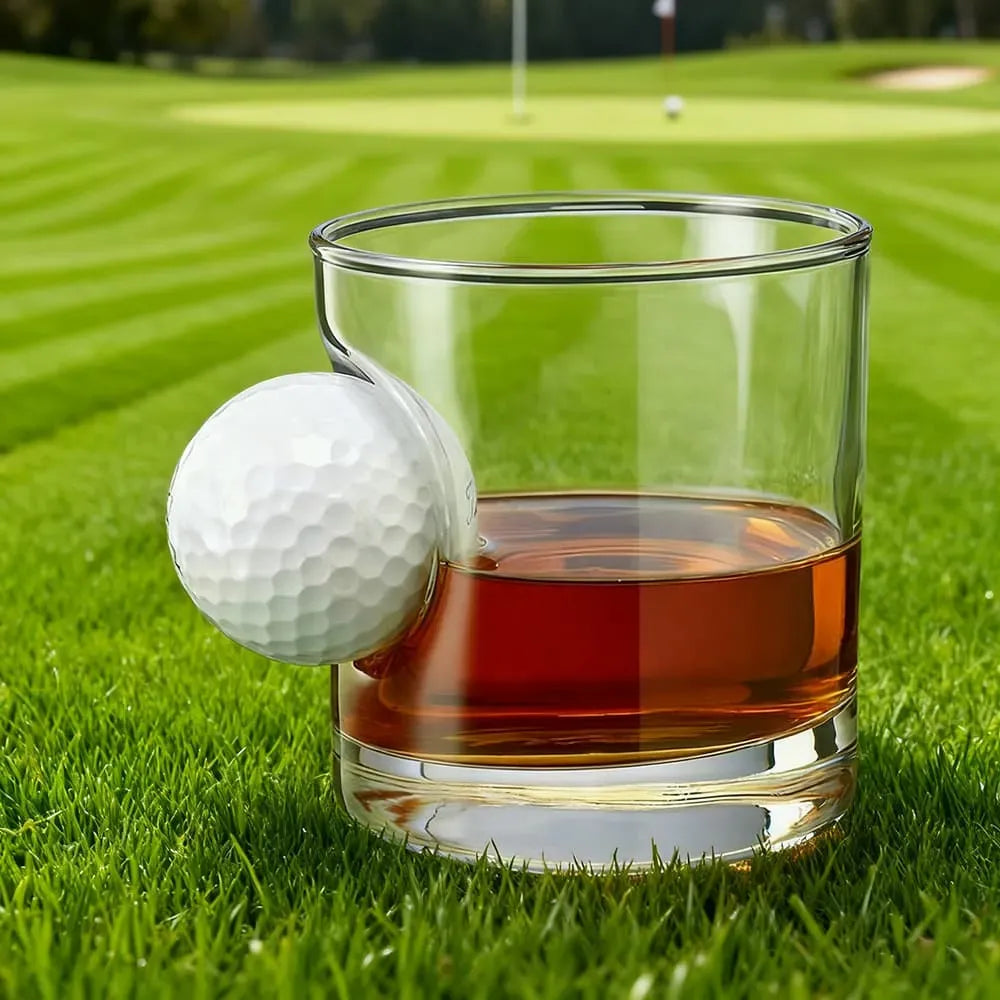 Copo de Whisky com Bola 3D