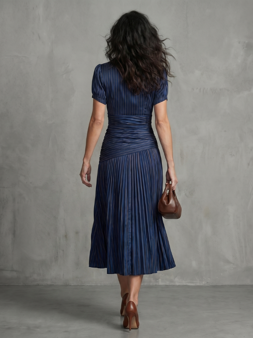 Mercedes | Vestido Midi às Riscas com Cintura Plissada