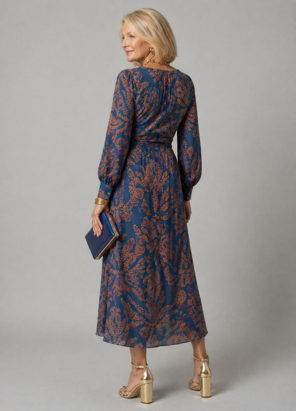 Íris | Vestido Midi com Torção na Cintura