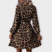 Vestido de leopardo com cinto