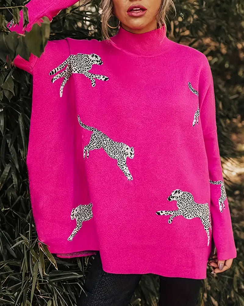 Ohlapen pulover z visokim ovratnikom in leopardjim vzorcem