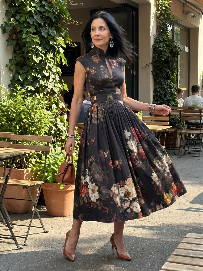 Carlota | Vestido Midi Floral de Gola Alta com Abertura