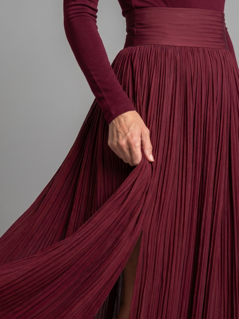 Diana | Vestido Midi de Gola Alta e Manga Comprida