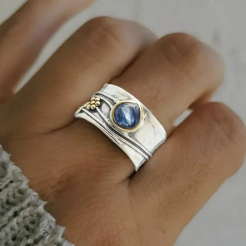 Ermelinda | Anel Vintage com Pedra Azul