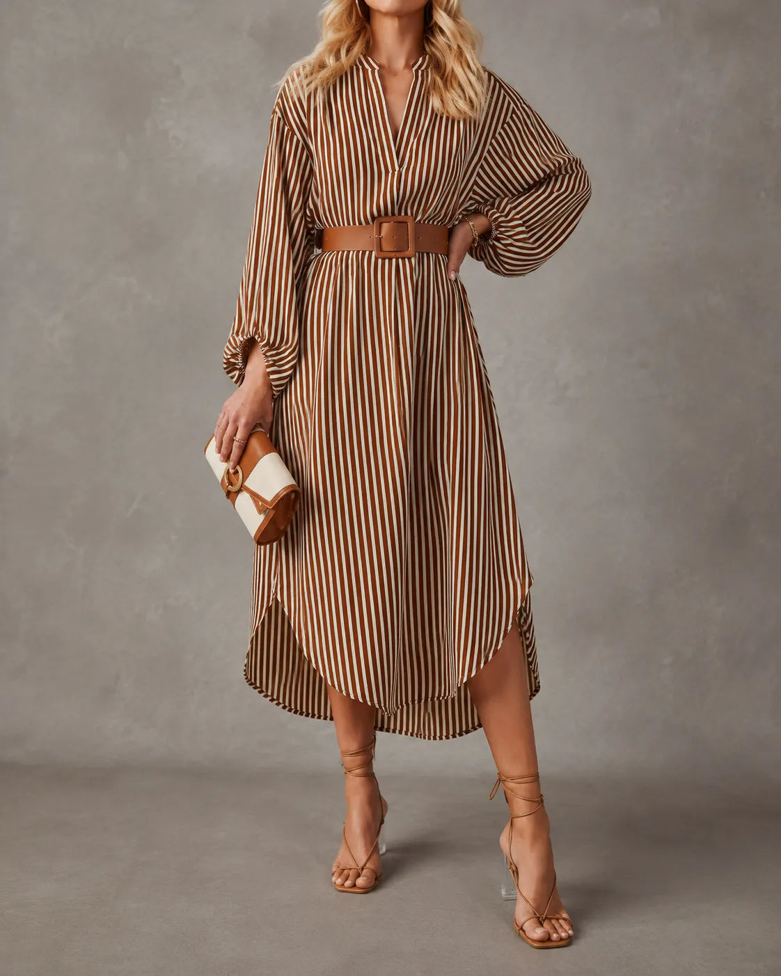 Simone | Vestido Camiseiro Midi às Riscas com Cinto