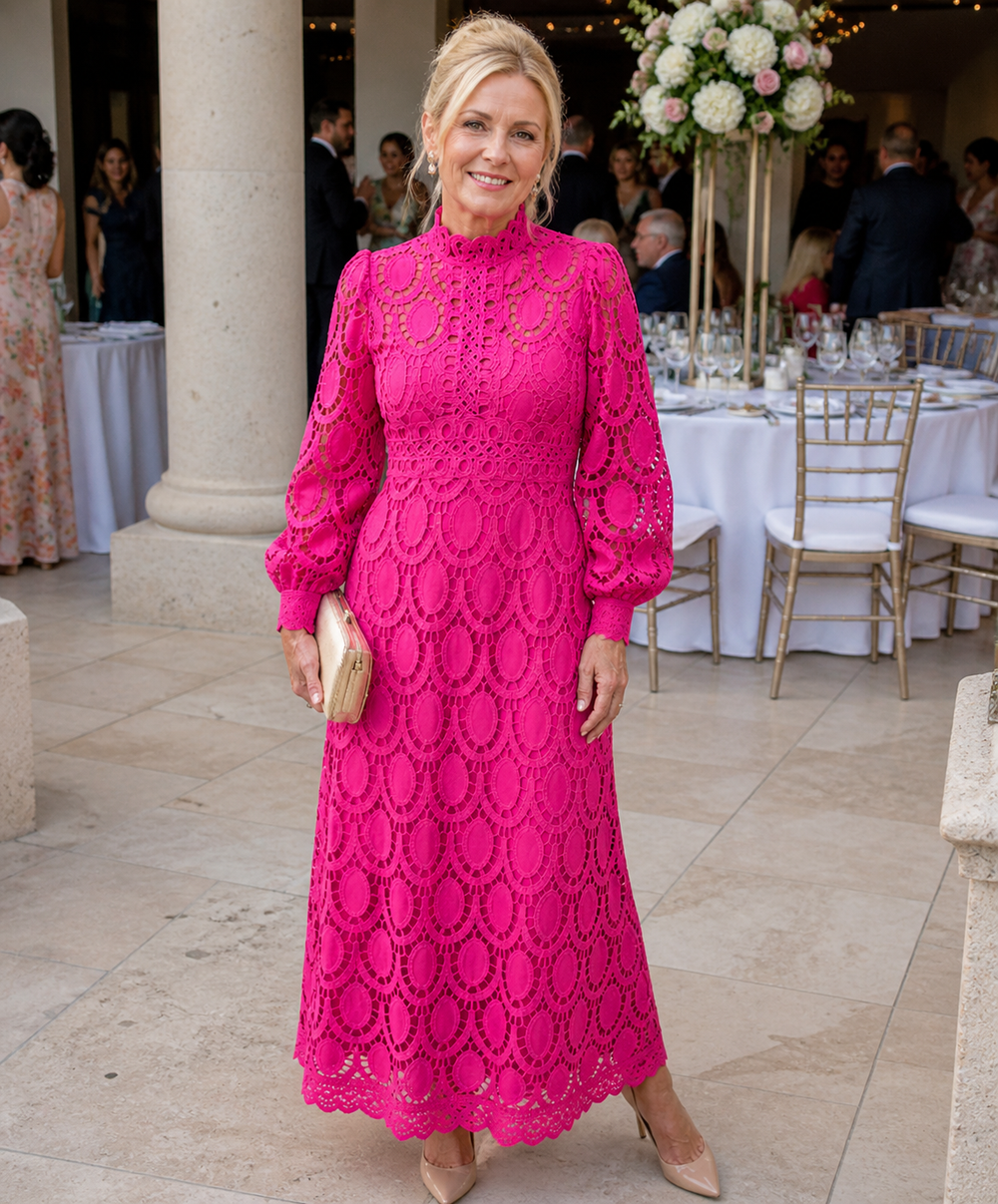 Camélia | Vestido Midi de Renda com Recorte Ondulado