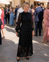 Camélia | Vestido Midi de Renda com Recorte Ondulado