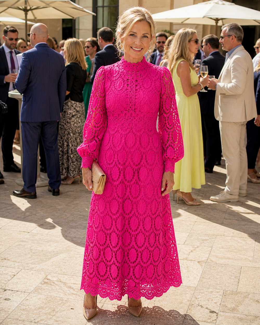 Camélia | Vestido Midi de Renda com Recorte Ondulado