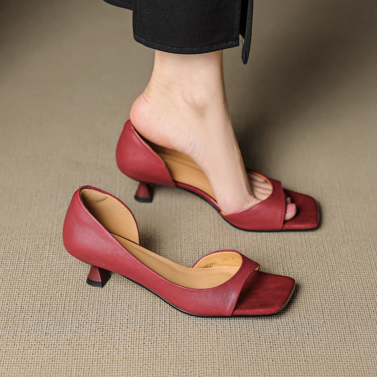 Regina | Sapatos Peep-Toe de Salto Baixo
