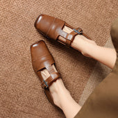 Vera | Mules com Fivela e Biqueira Quadrada