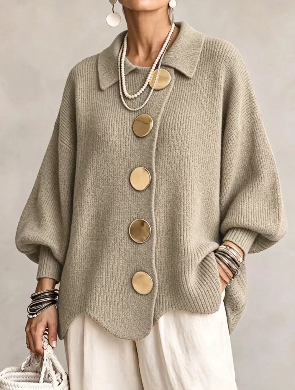 Victoire | Cardigan Oversize com Botões Dourados
