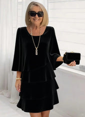 Margarida – Vestido midi elegante com volantes
