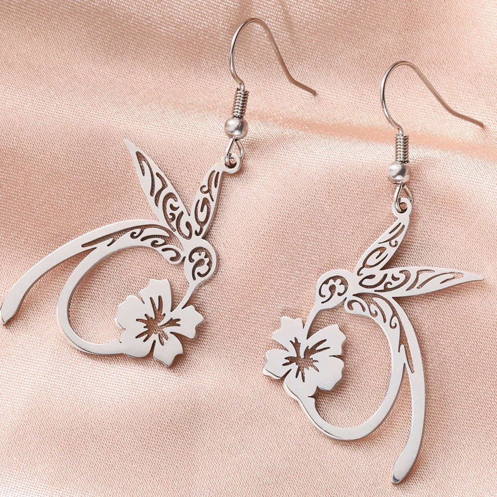 Isilda | Brincos Colibri e Flor