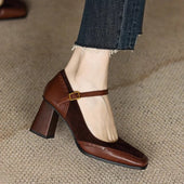 Berta | Sapatos de Salto Vintage com Fivela